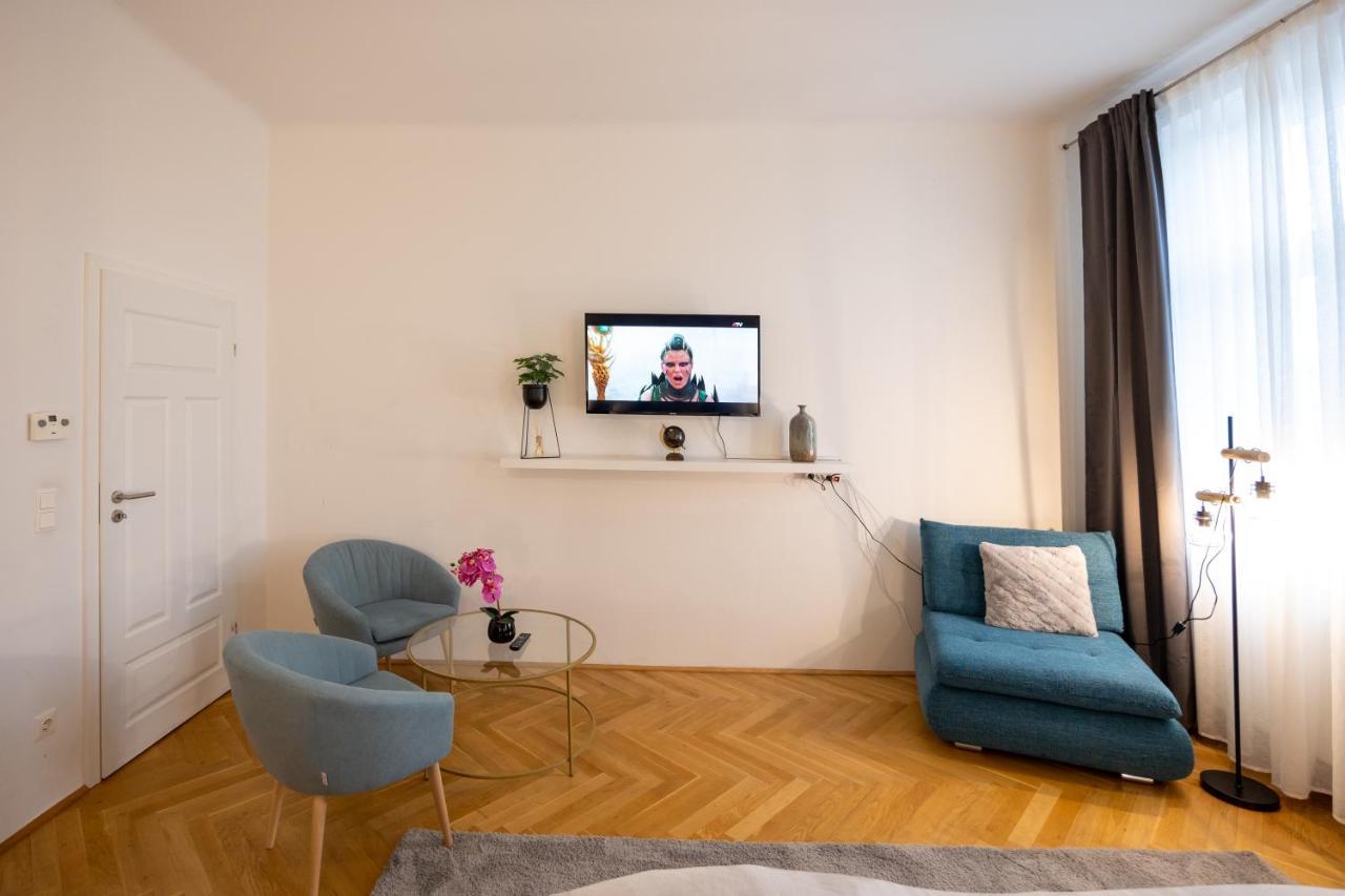 Delightful 1 Bedroom Near Schoenbrunn And Westbahnhof With Big Porch Vienna Exterior photo